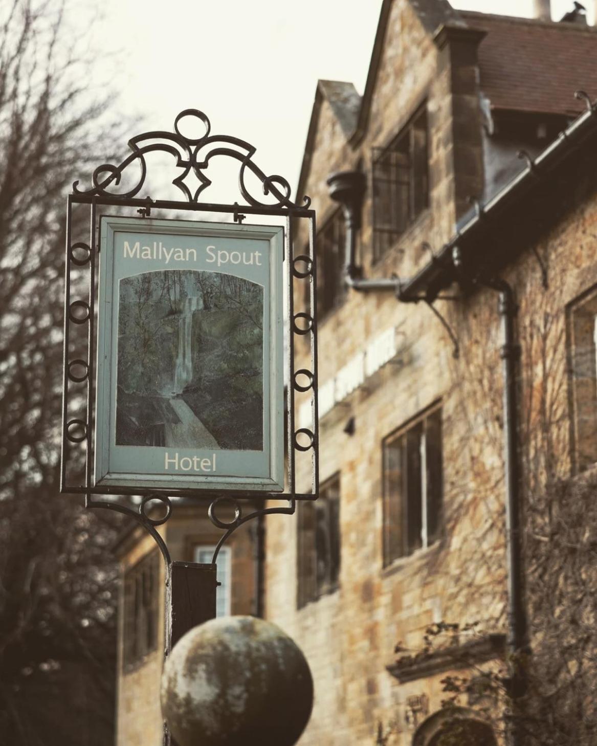 Mallyan Spout Hotel Goathland Eksteriør bilde